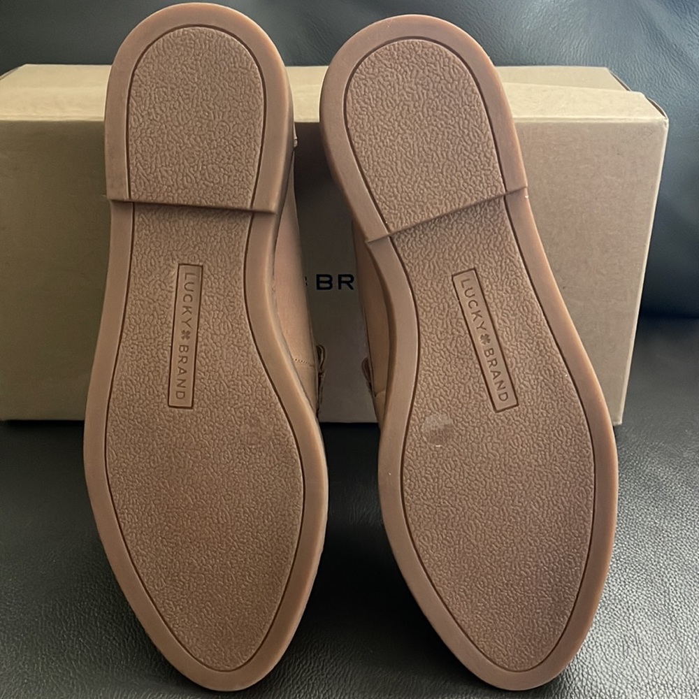 **Sold **🔥🔥brand new Lucky Loafer flats - Picture 4 of 7
